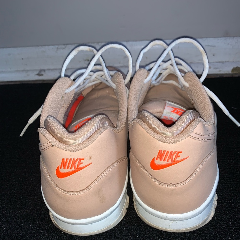 Nike shoes - Picture 3 of 6